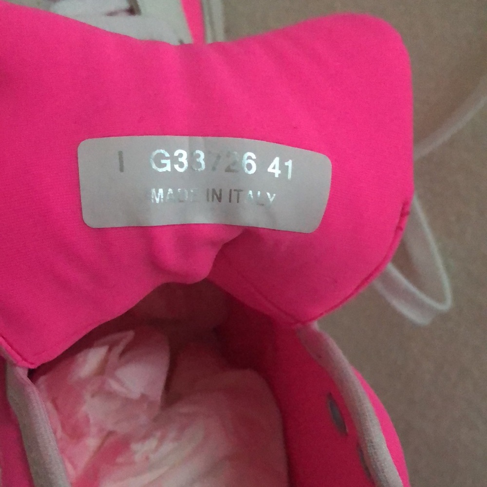 Chanel CC Logo White Pink High Top Sneakers - Picture 11 of 14